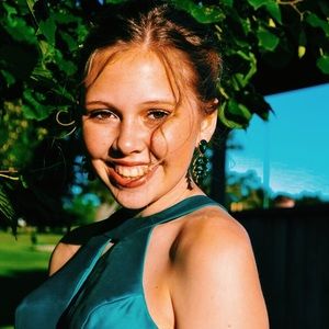 Meet your Posher, Brooke